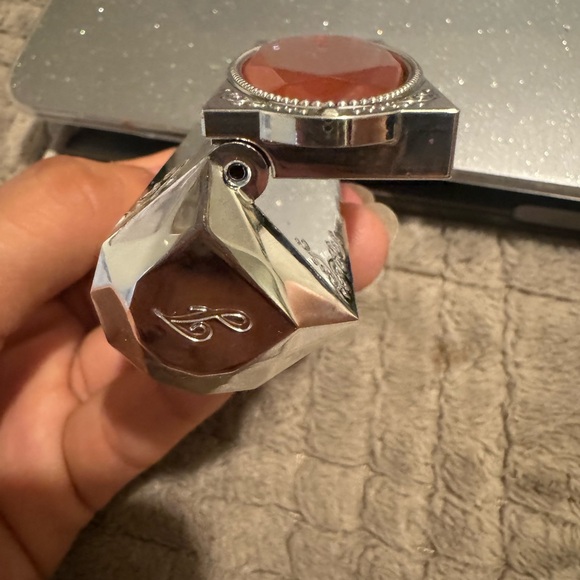 Jill Stuart - Picture 4 of 5